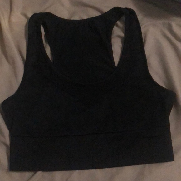 Black crop - Picture 1 of 1